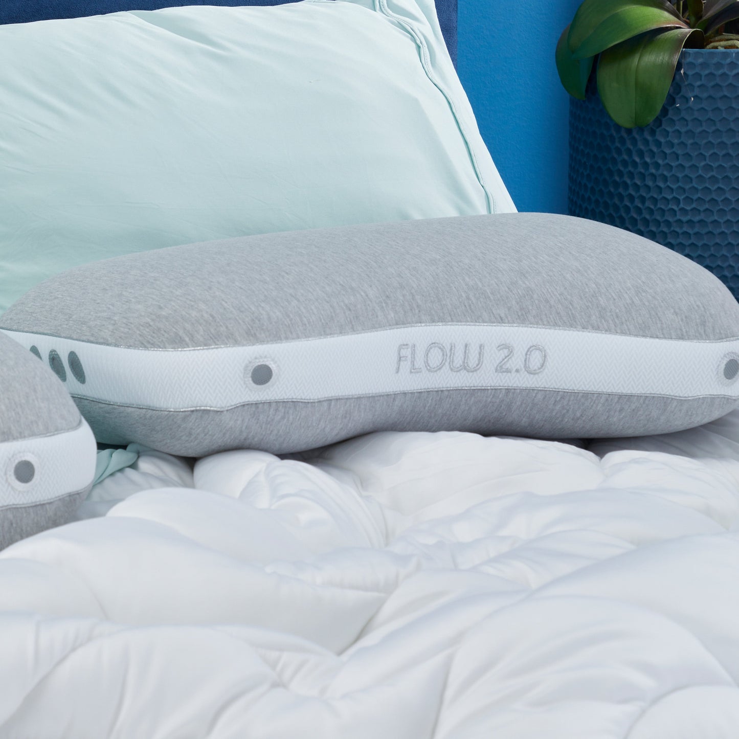 Flow Cuddle Curve PerformanceÂ® Pillow