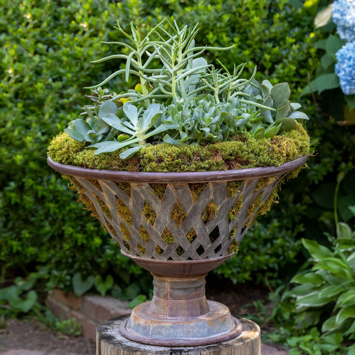 Woven Metal Footed Bowl, Set of 3 style shot 2
