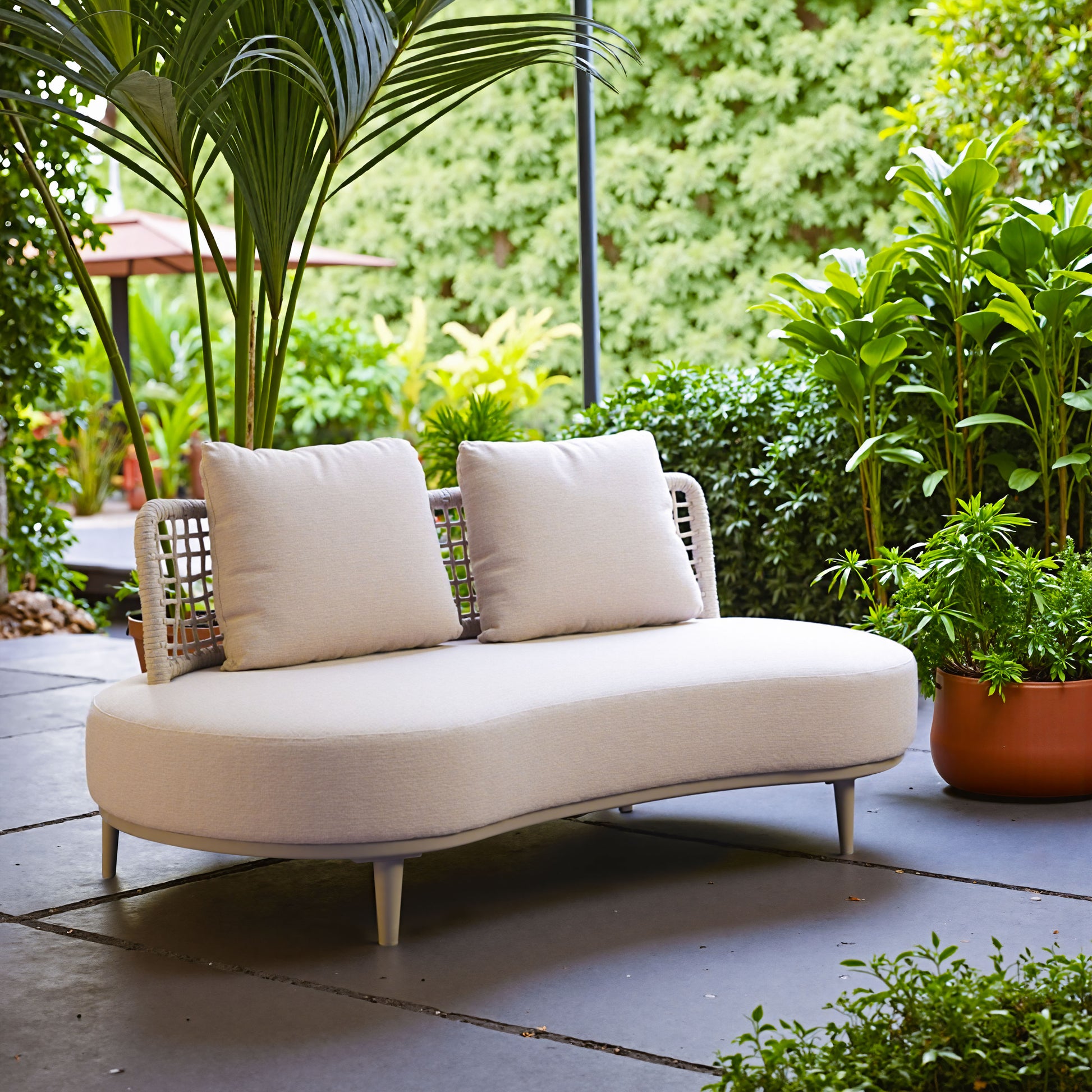 Ruhe Sofa Beige